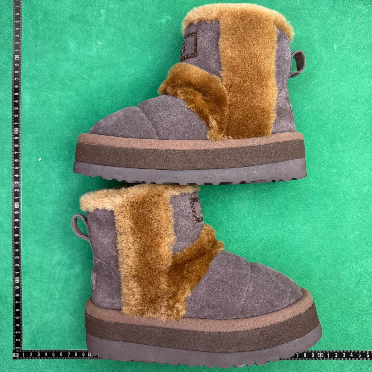 UGG