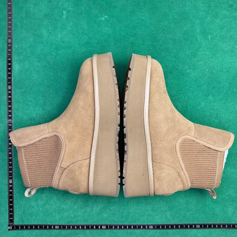 UGG