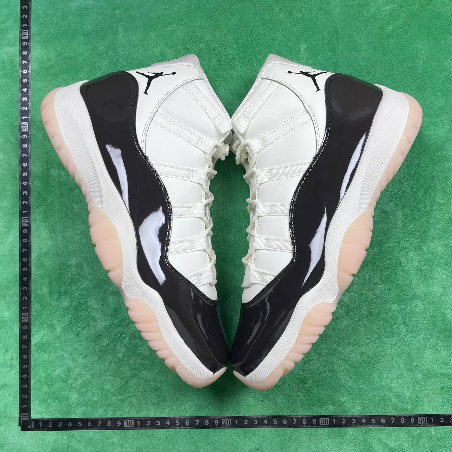 Air Jordan 11 WMNS Retro