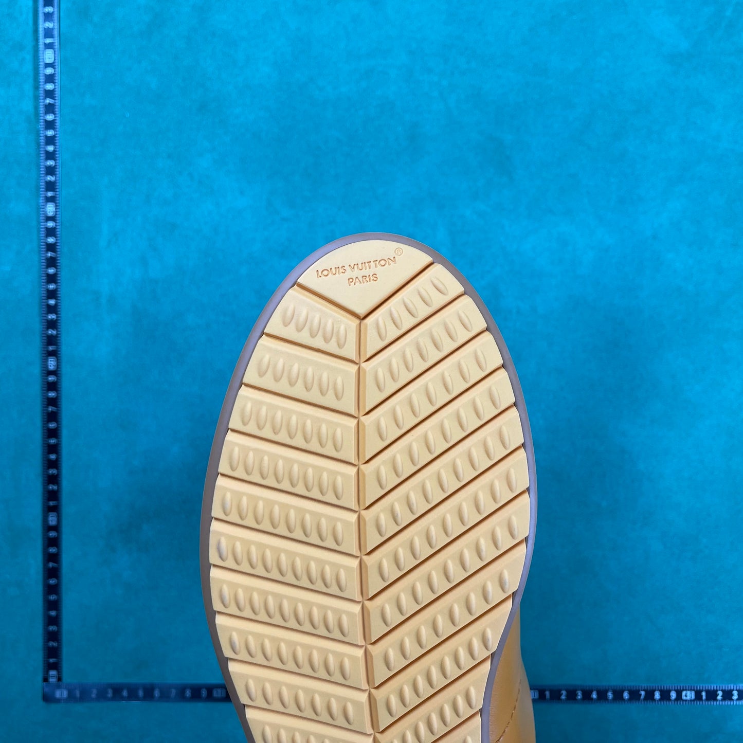 Louis Vuitton - Butter-soft Sneakers