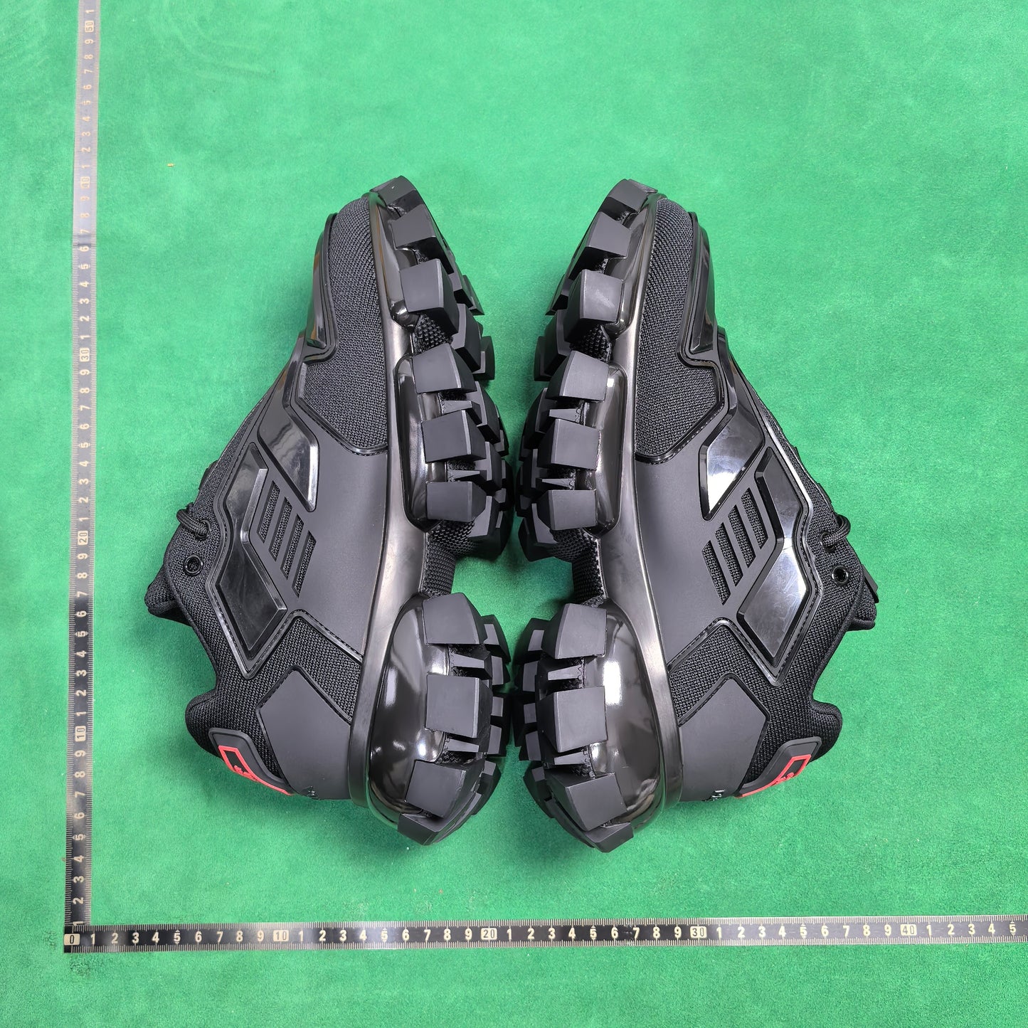 Prada - Cloudburst Thunder