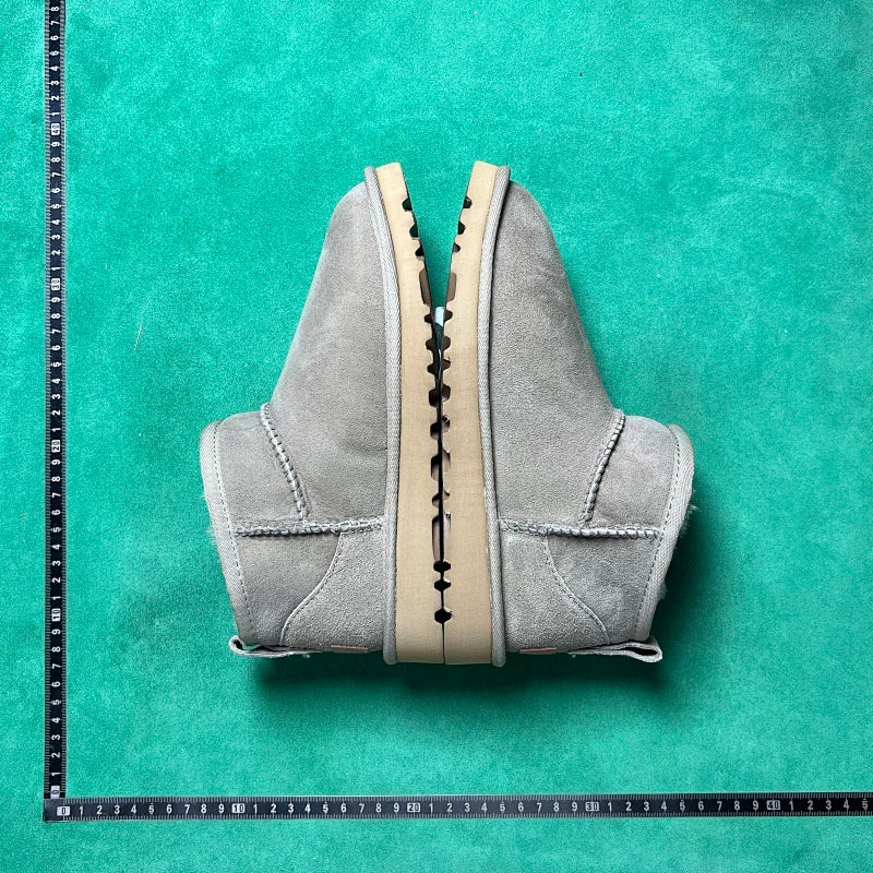 UGG