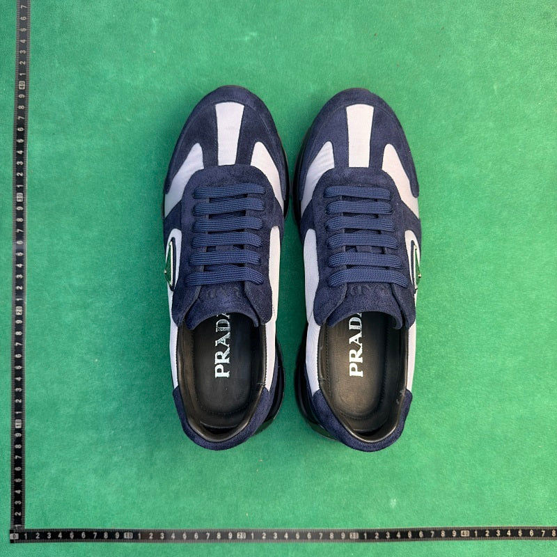 Prada -Prax