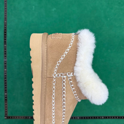 UGG