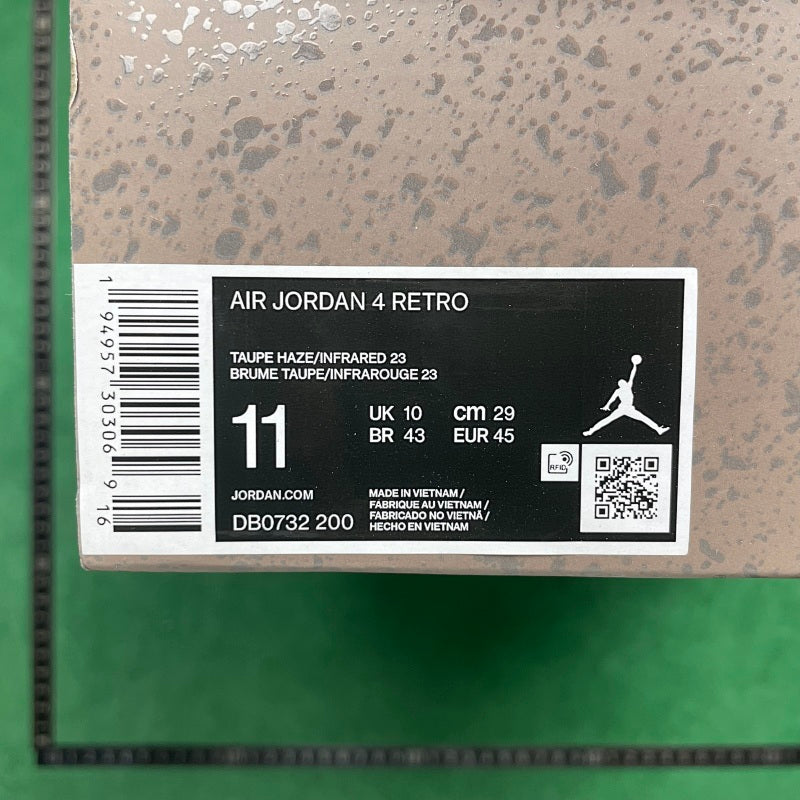 Air Jordan 4 Retro