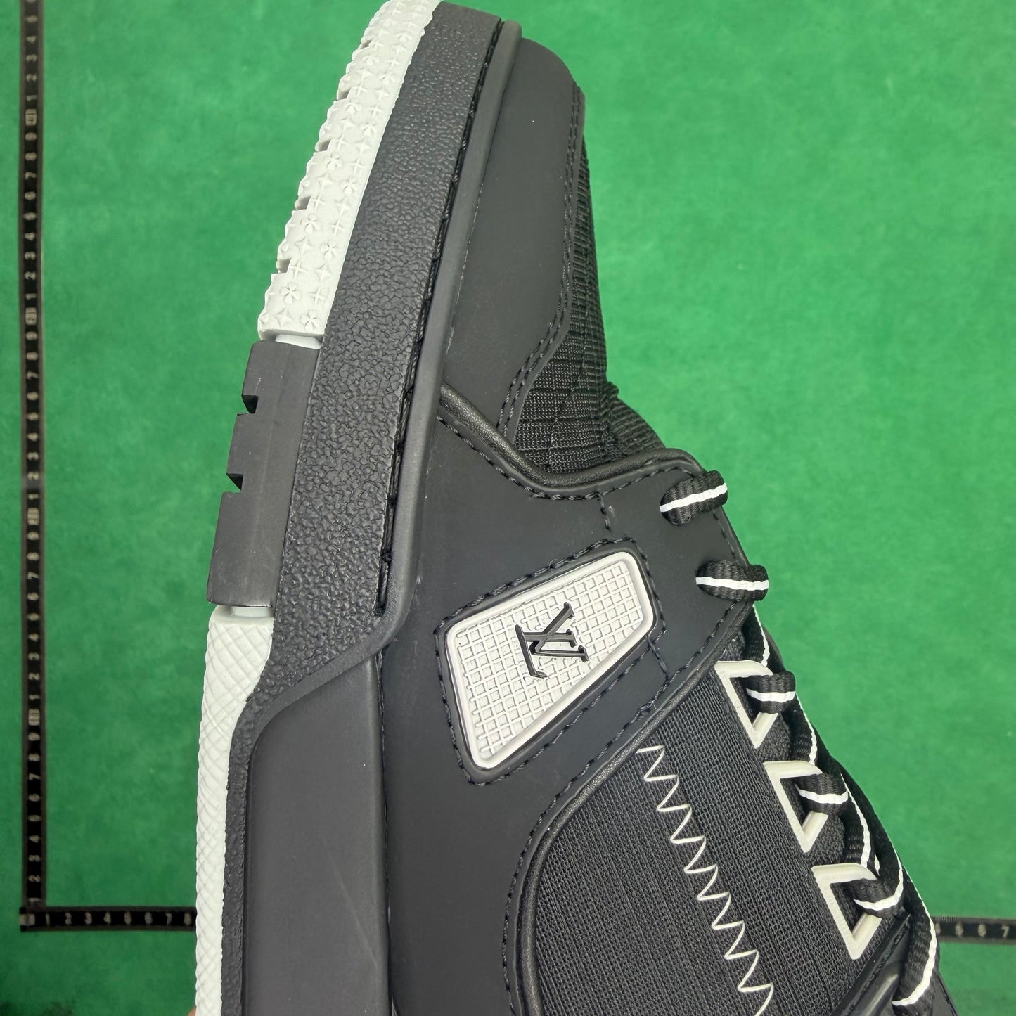 Louis Vuitton  - TT Trainer