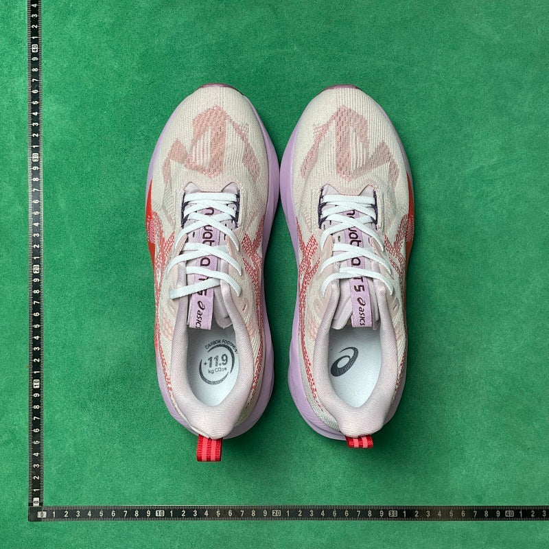 Asics Gel- Novablast 5 LE