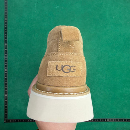 UGG