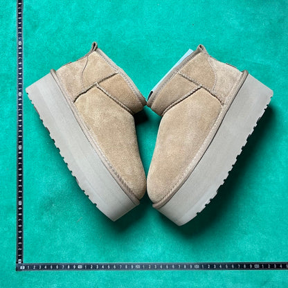 UGG