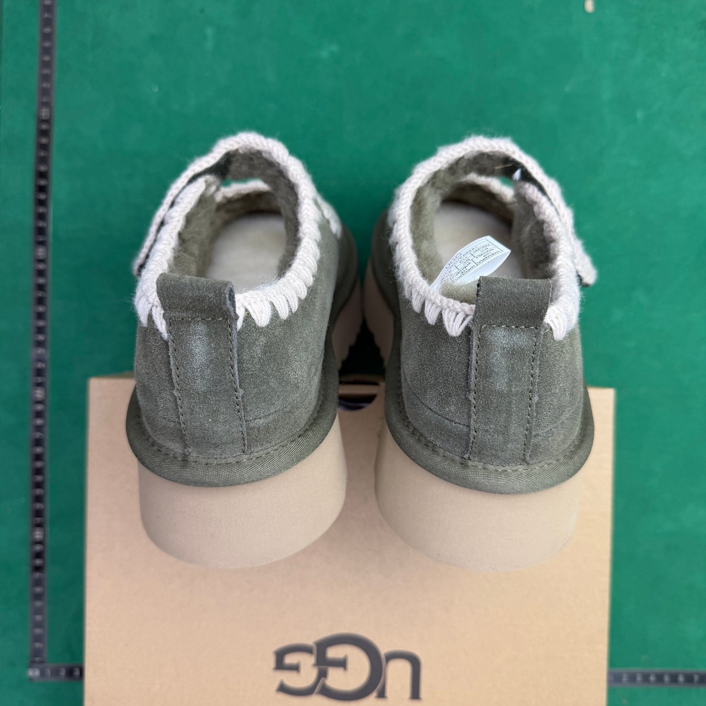 UGG