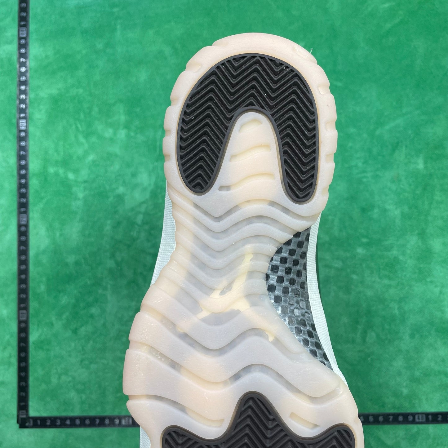 Air Jordan 11 WMNS Retro