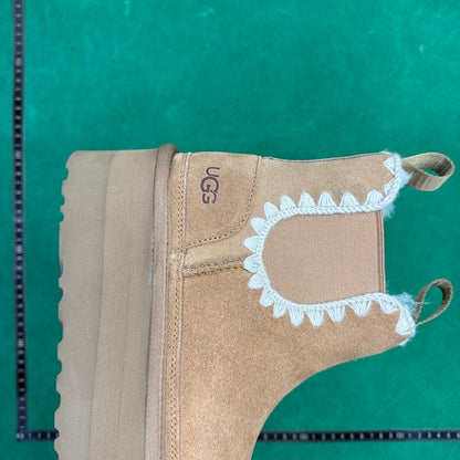 UGG