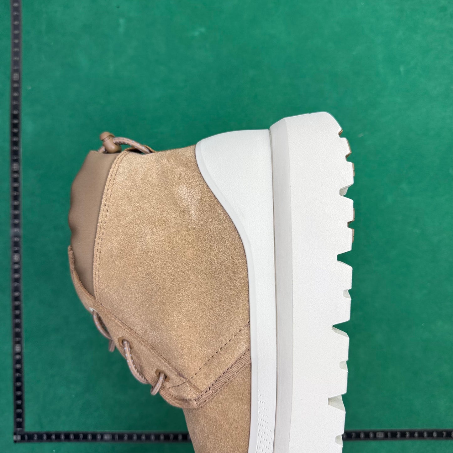 UGG