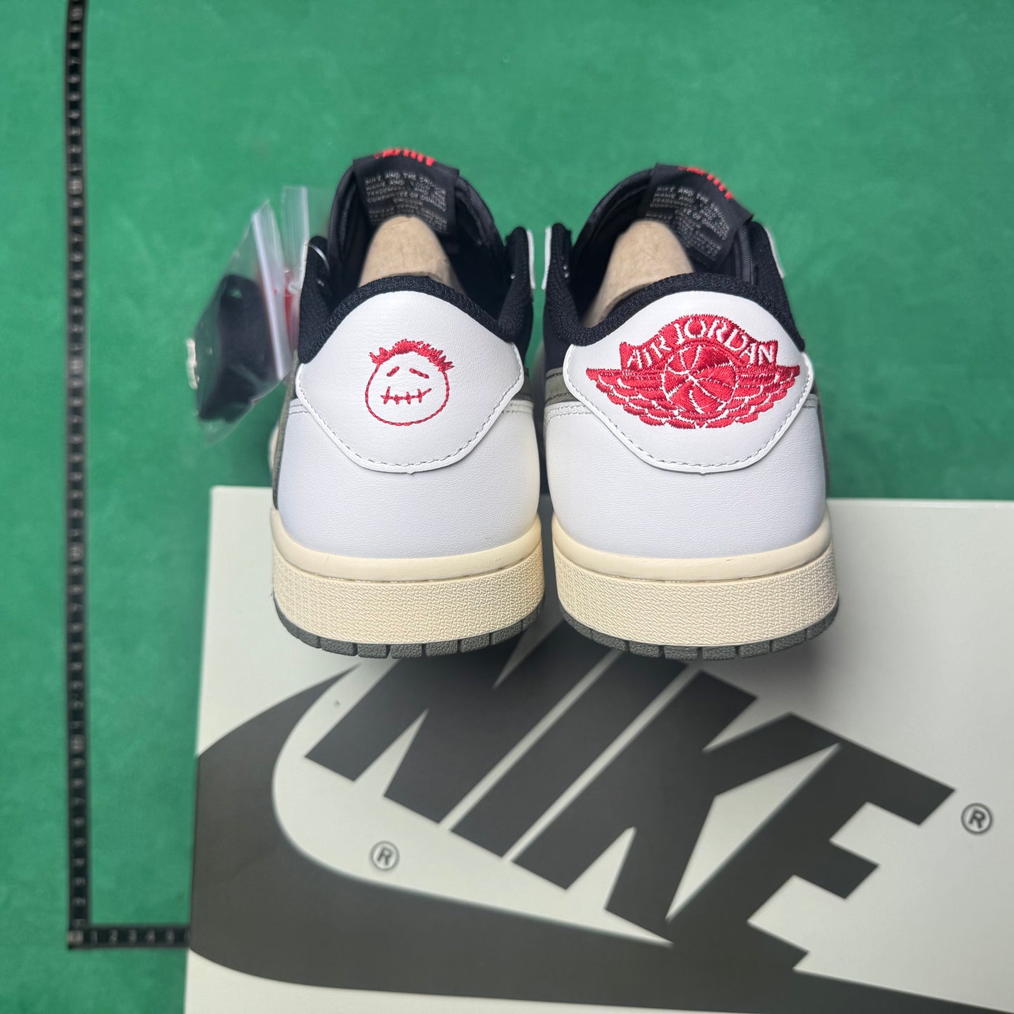 Air Jordan 1