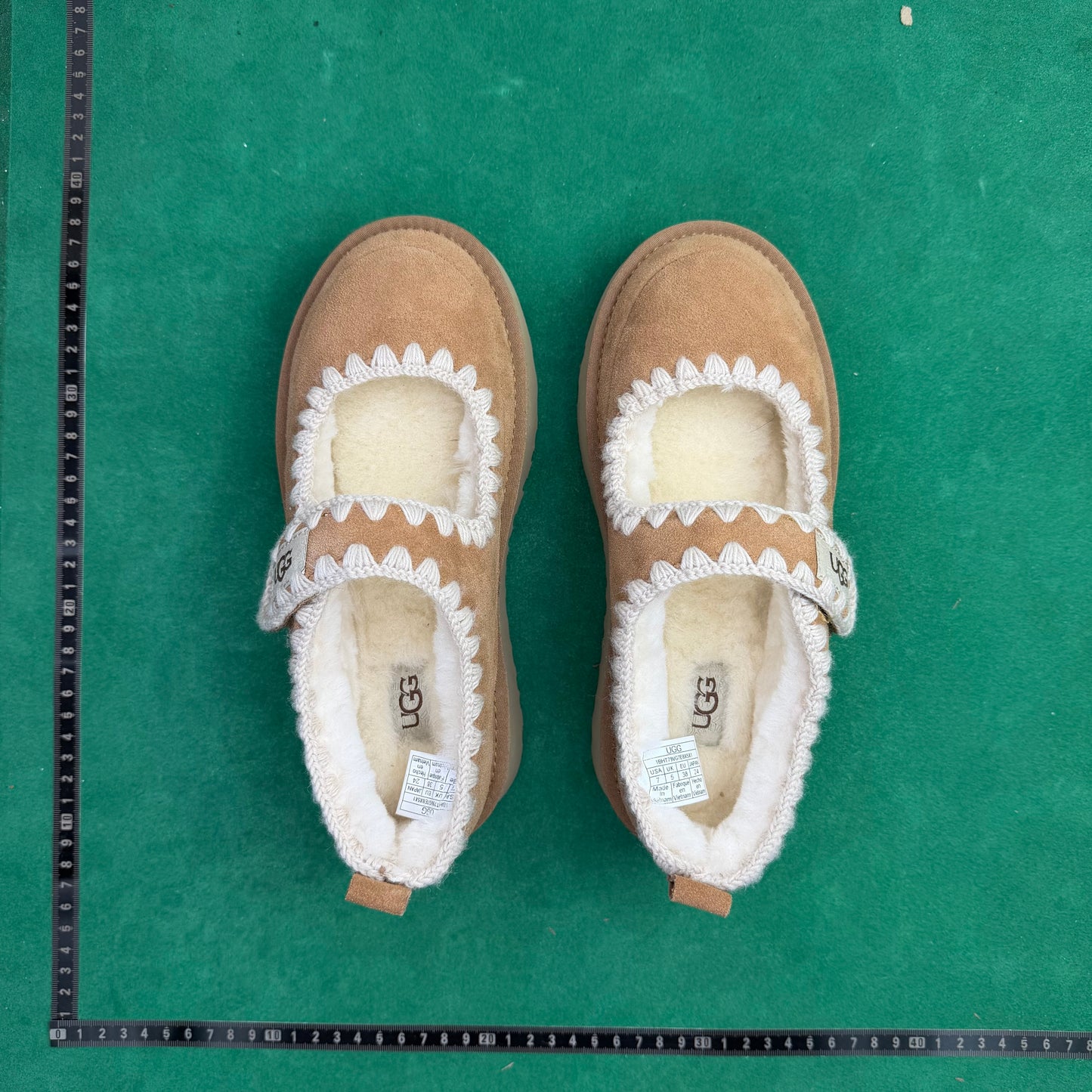 UGG