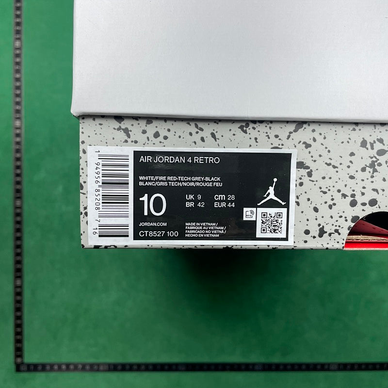 Air Jordan 4 Retro