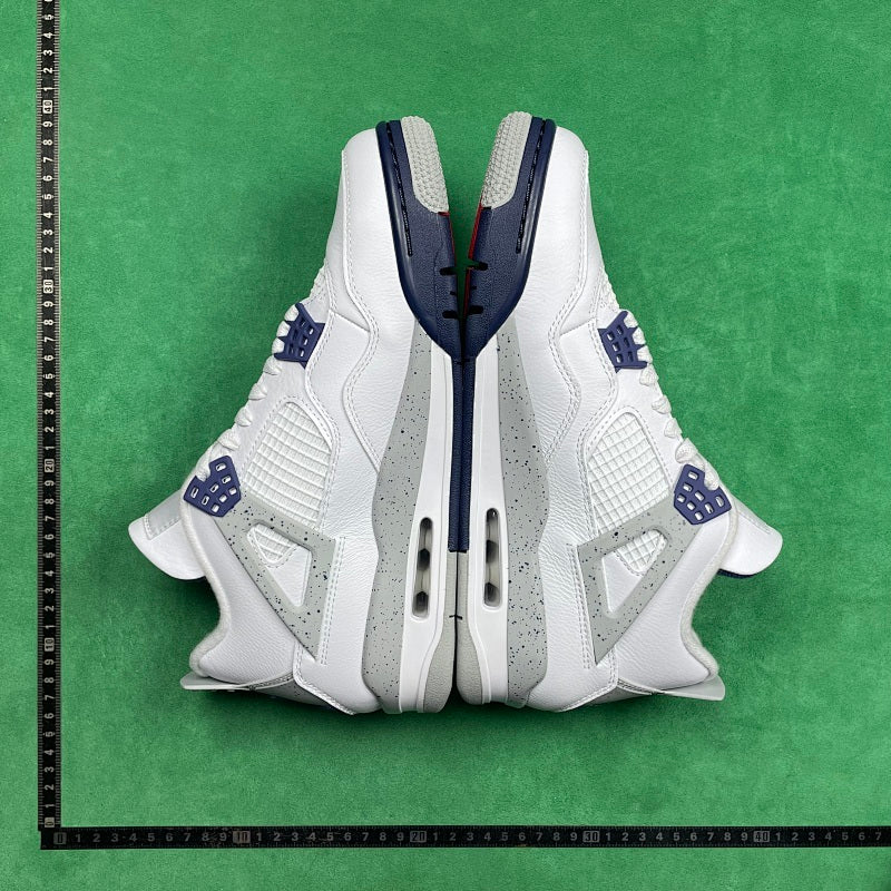 Air Jordan 4 Retro
