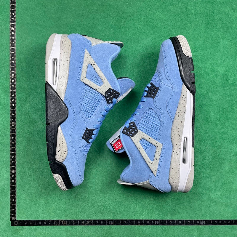 Air Jordan 4 Retro