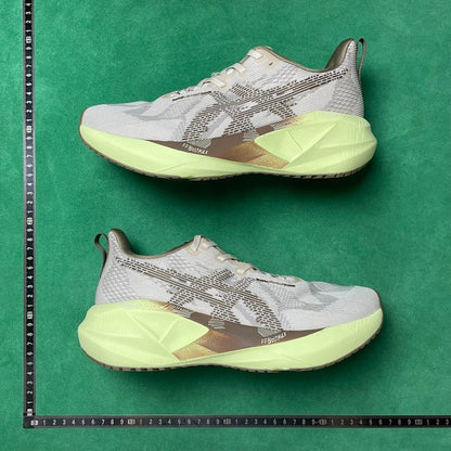 Asics Novablast 5 LE