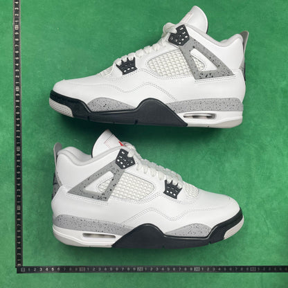 Air Jordan 4 Retro