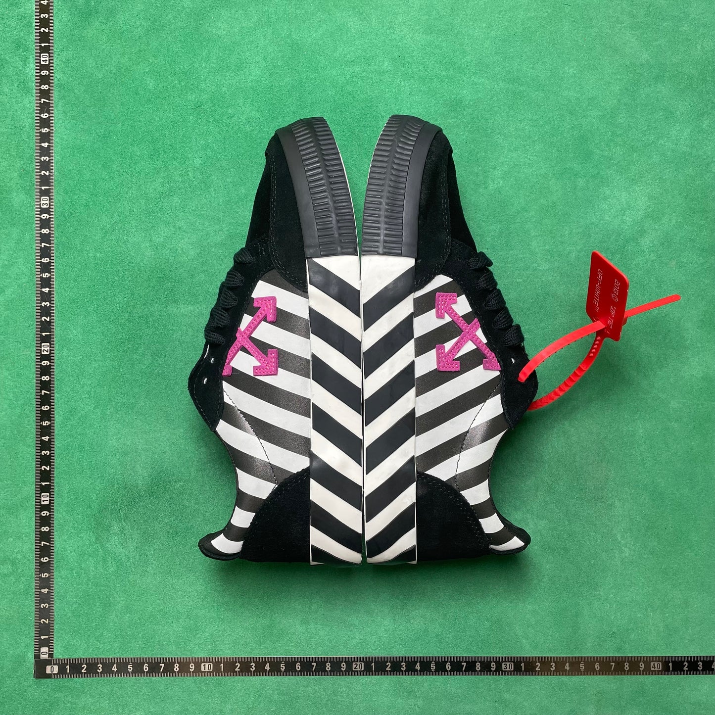 OffWhite - Gym Shoes Lovers