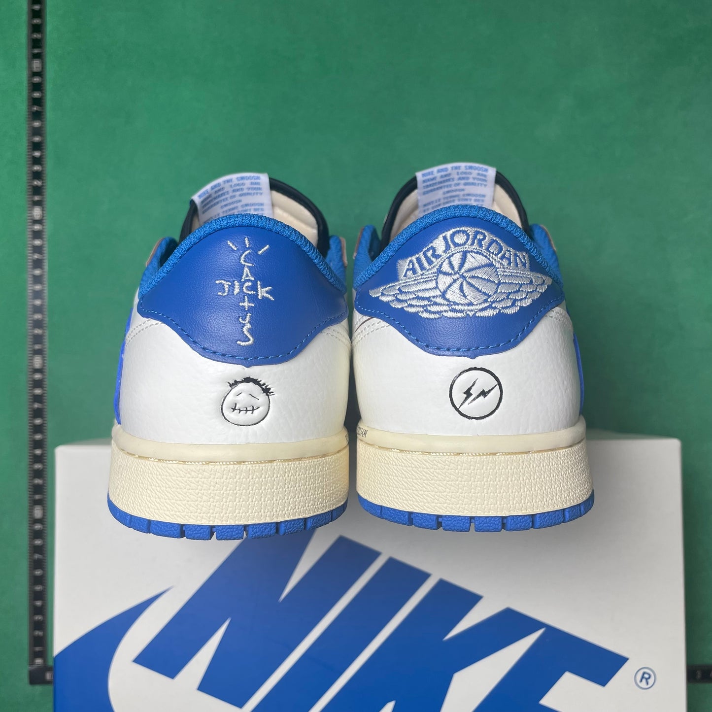 Air Jordan 1