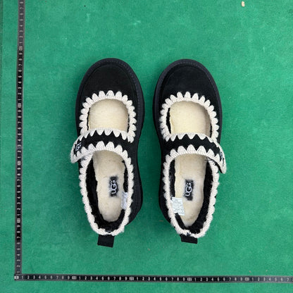 UGG