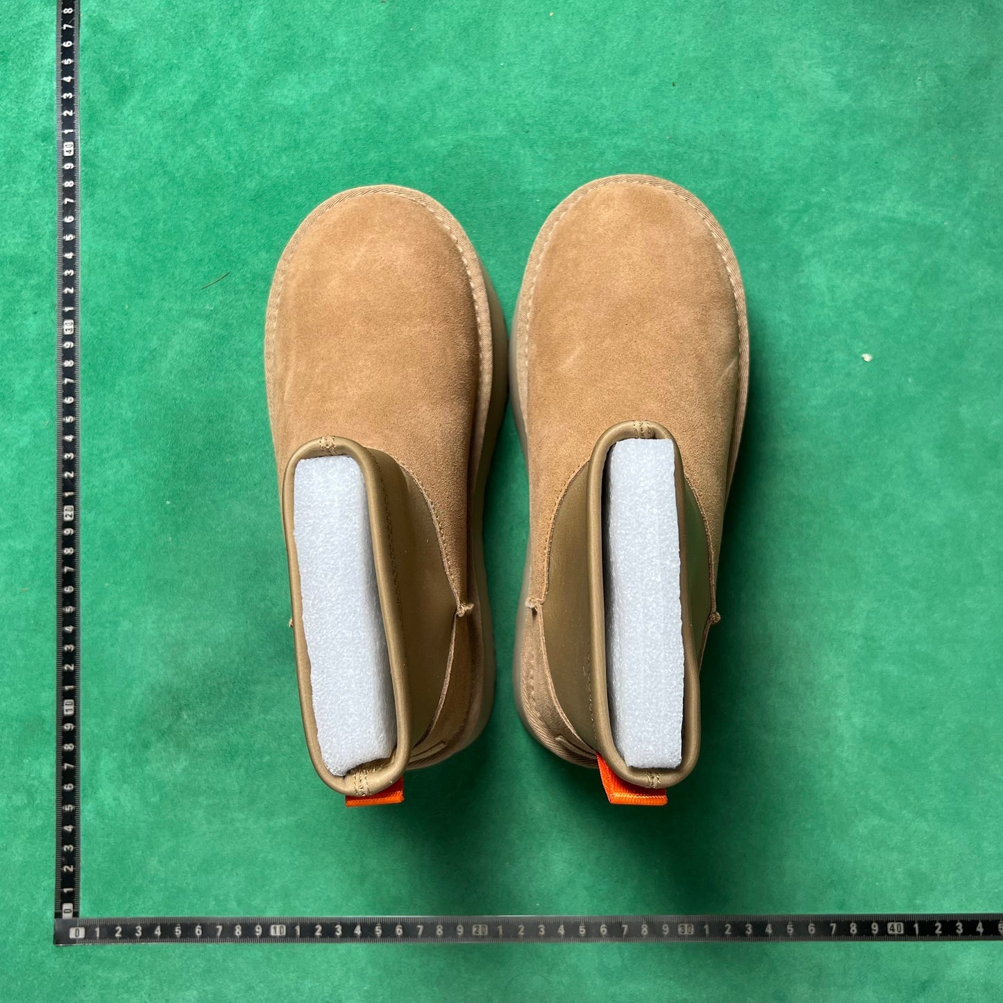 UGG