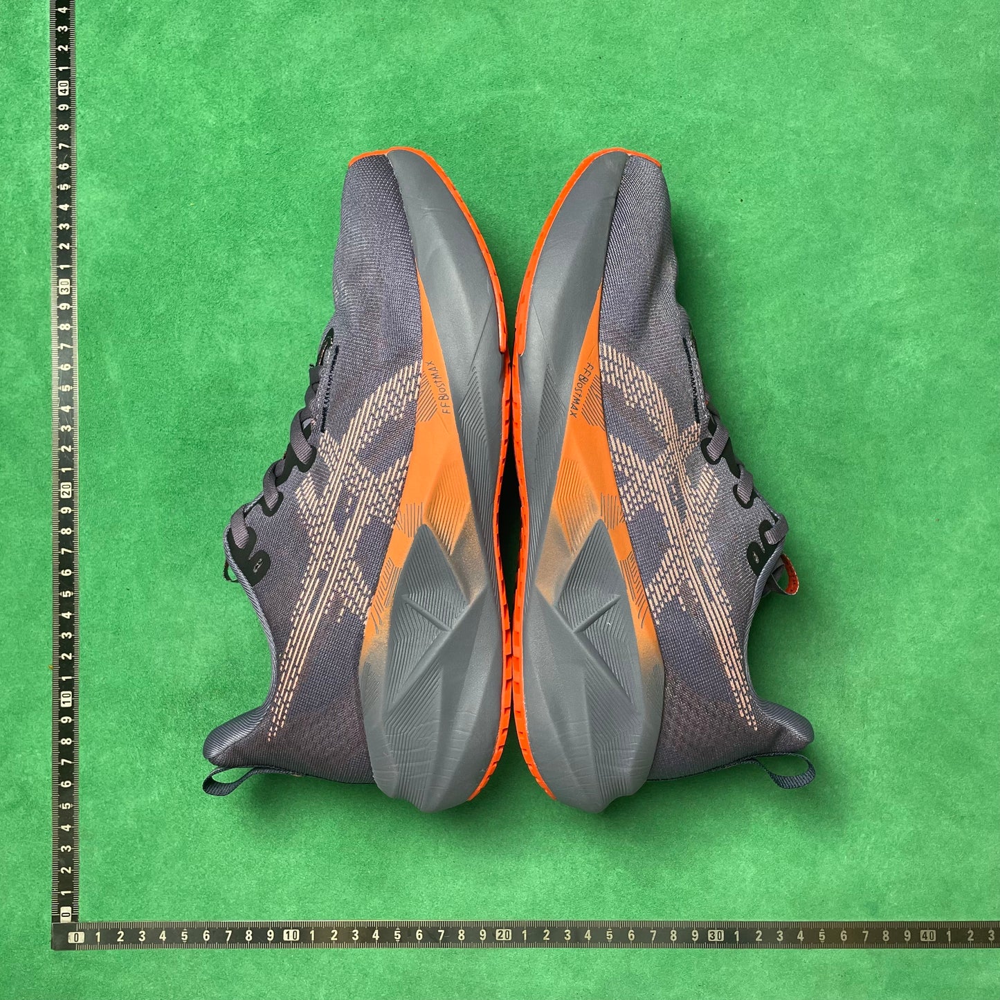 Asics Novablast 5 LE