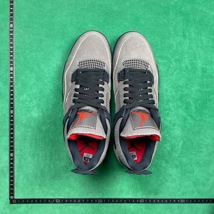 Air Jordan 4 Retro