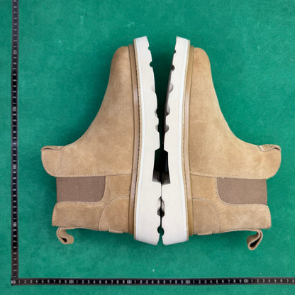 UGG