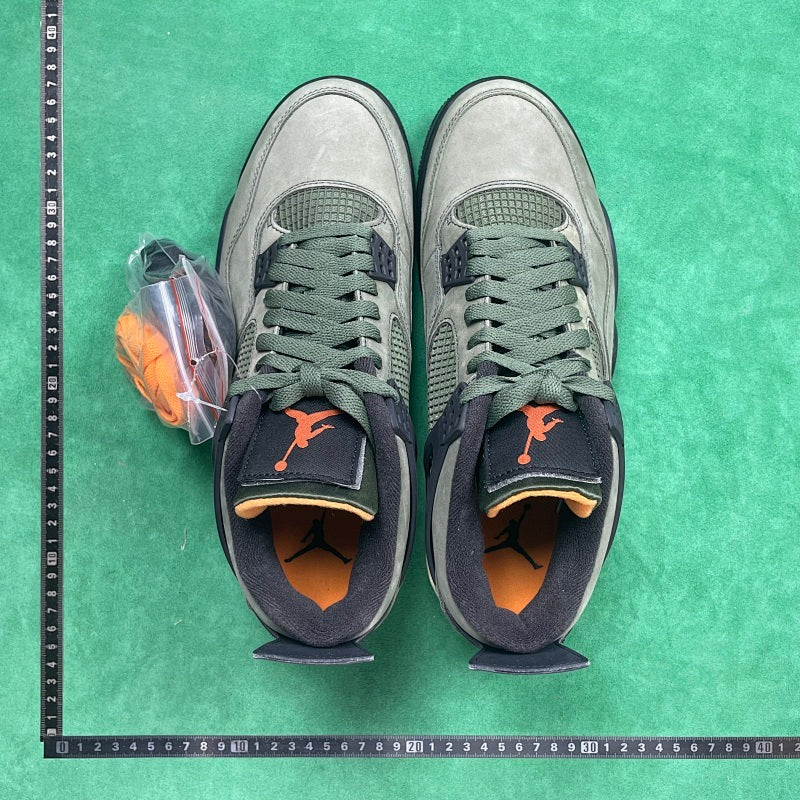 Air Jordan 4 Retro