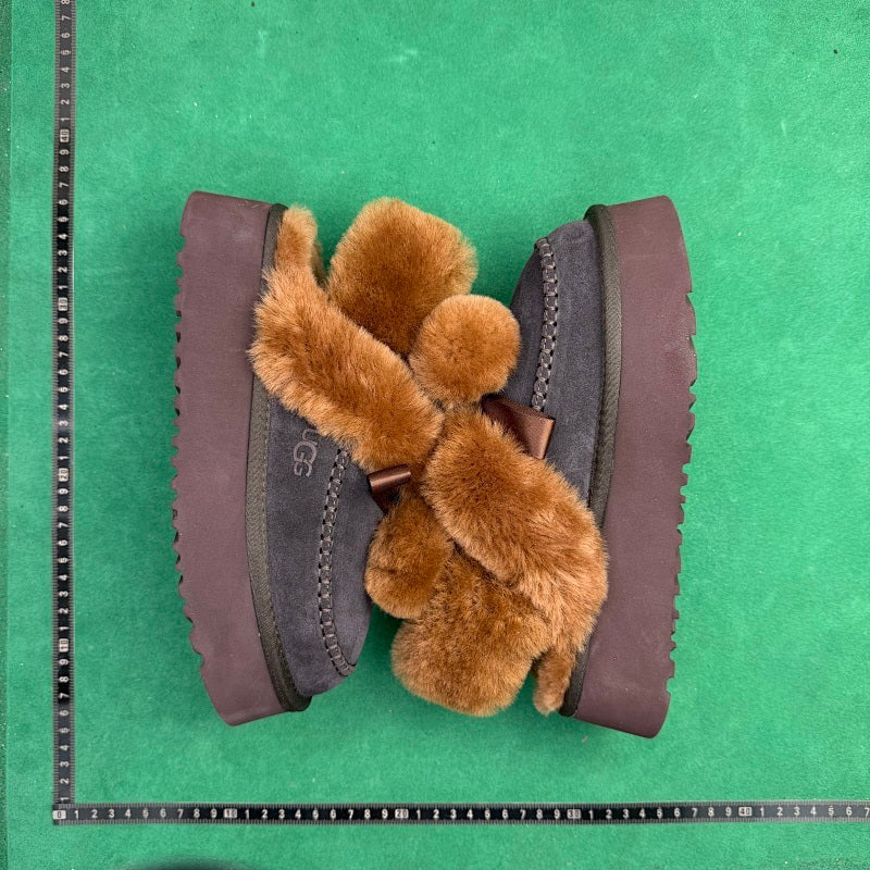 UGG
