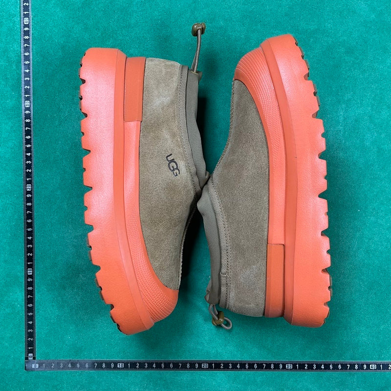 UGG