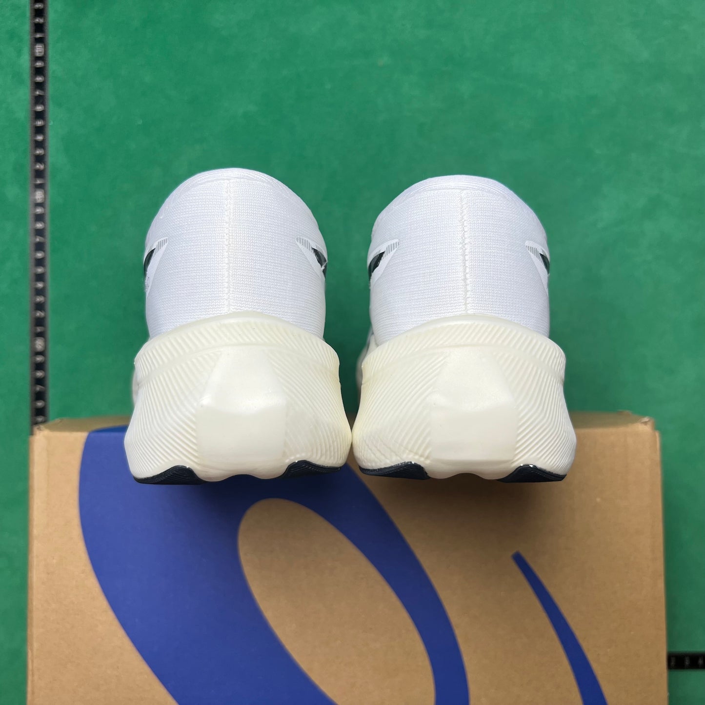 Asics Magic Speed 4