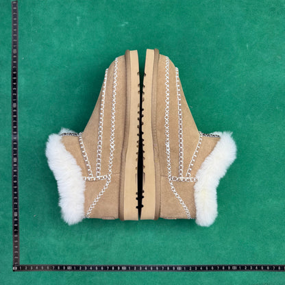 UGG