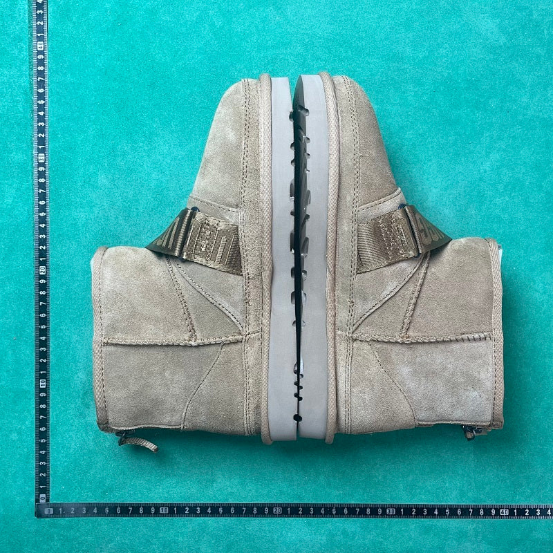 UGG