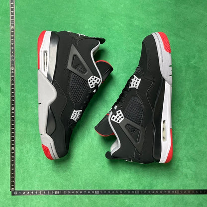 Air Jordan 4 Retro