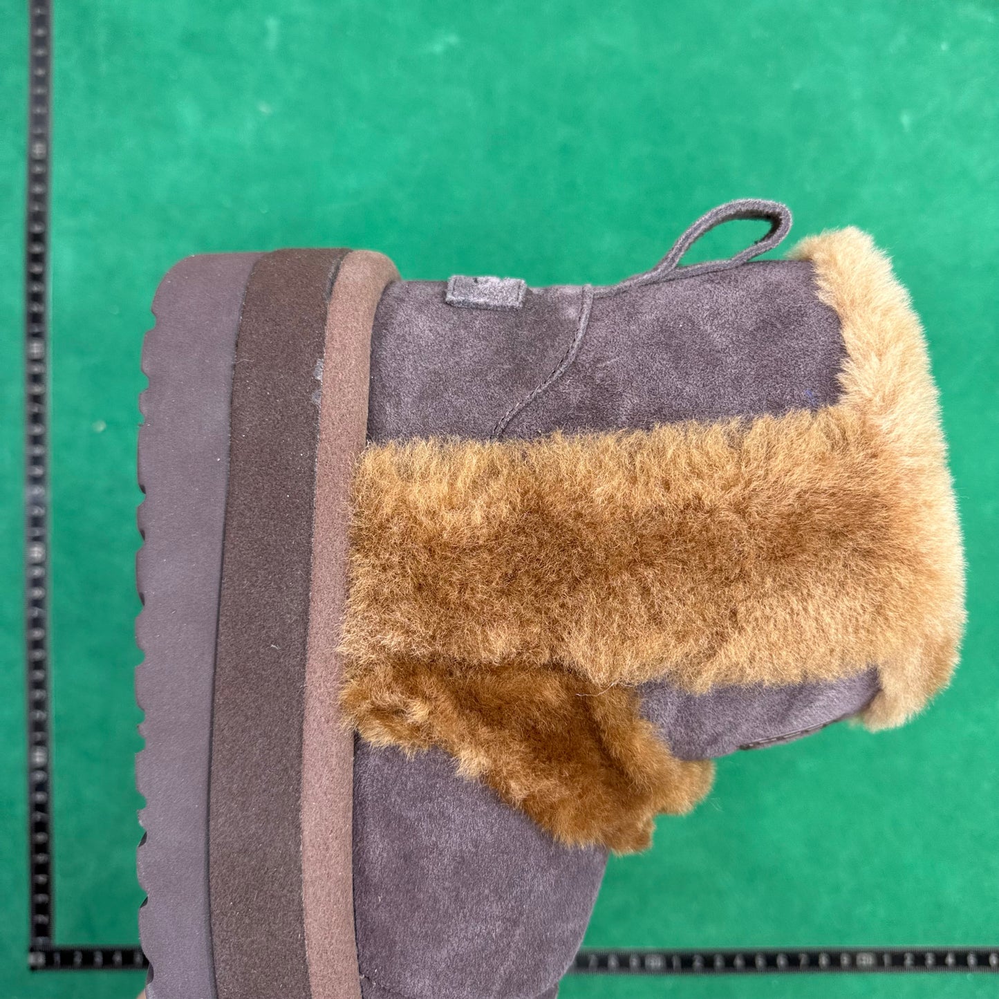 UGG