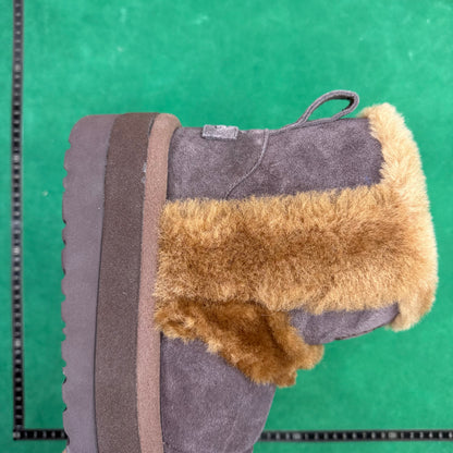 UGG