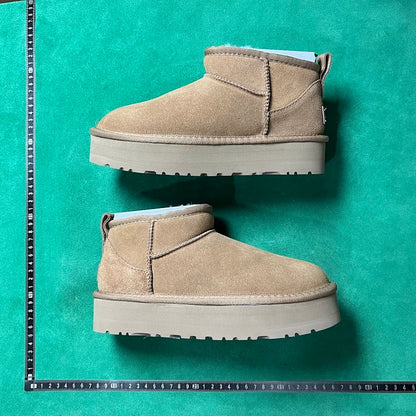 UGG