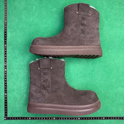 UGG