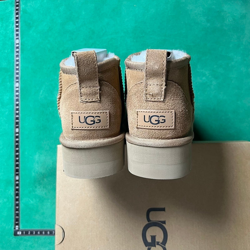 UGG