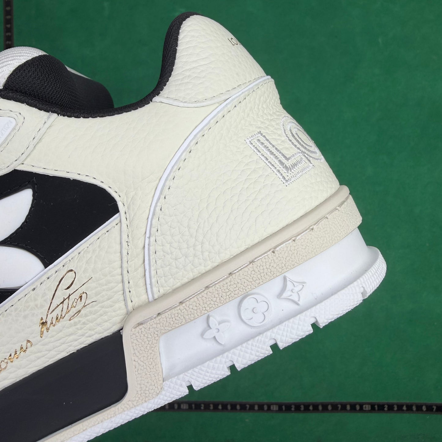 Louis Vuitton  - TT Trainer