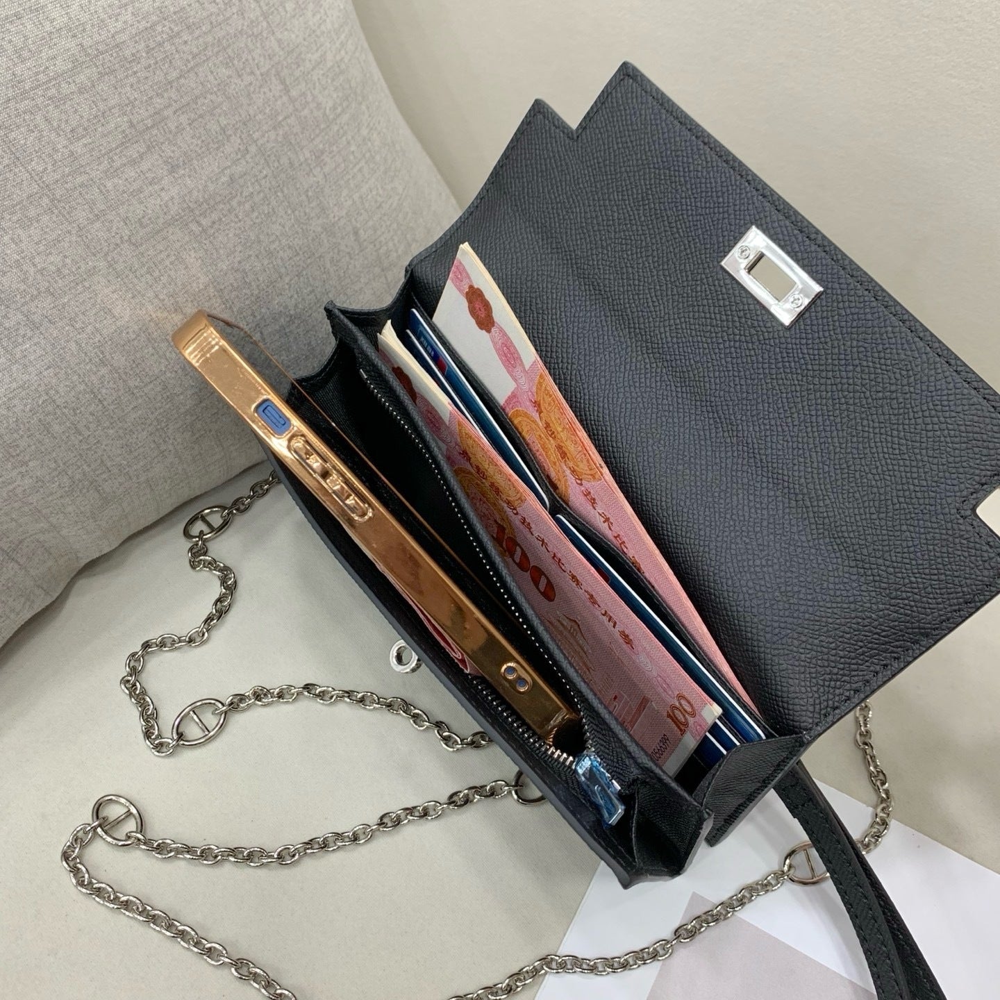 Hermès