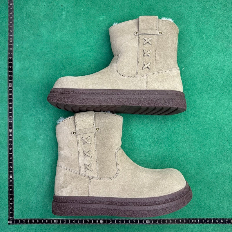 UGG