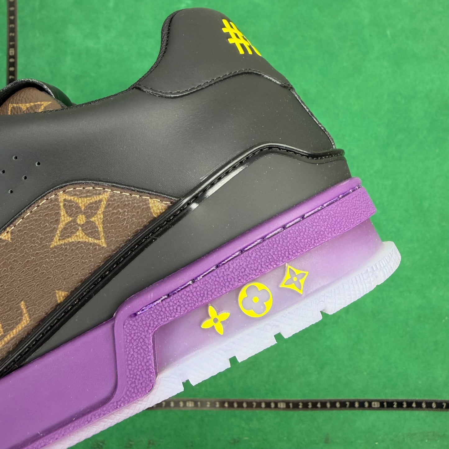 Louis Vuitton  - TT Trainer