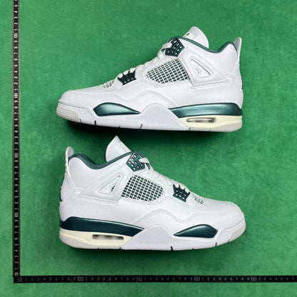 Air Jordan 4 Retro