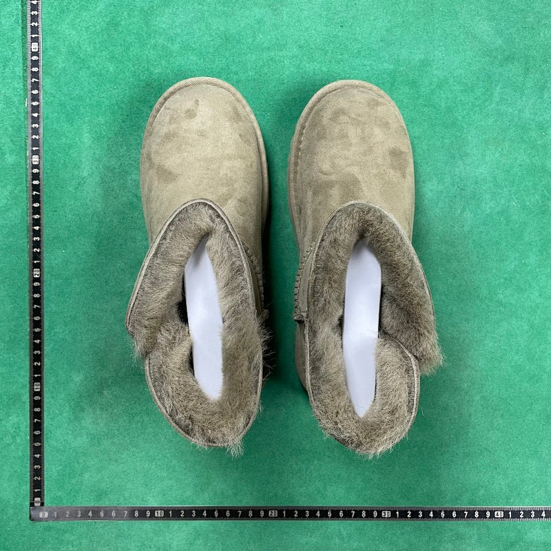 UGG