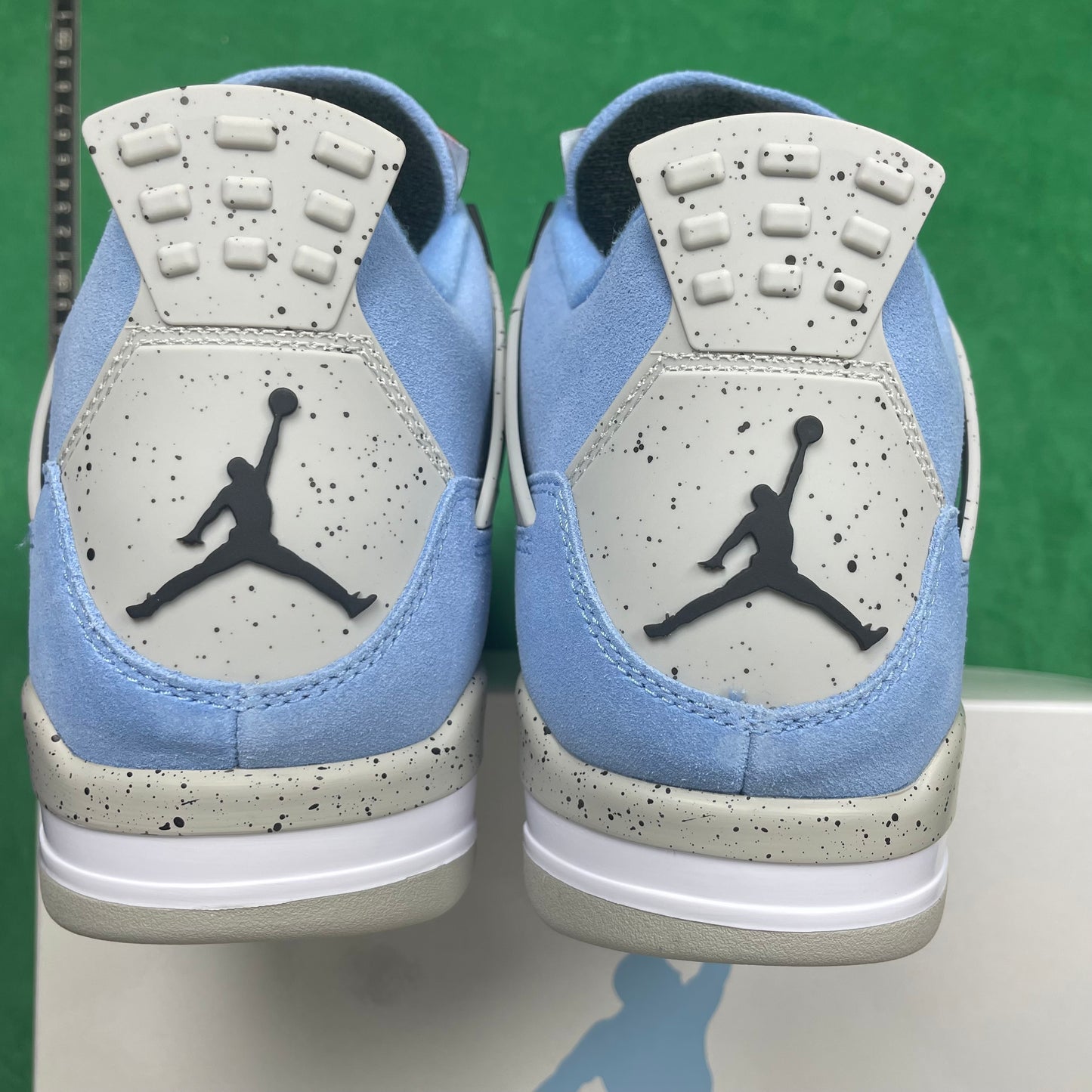 Air Jordan 4 Retro